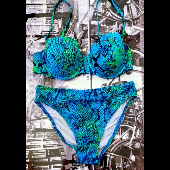 Other - GTX Bikini, beautiful snake print